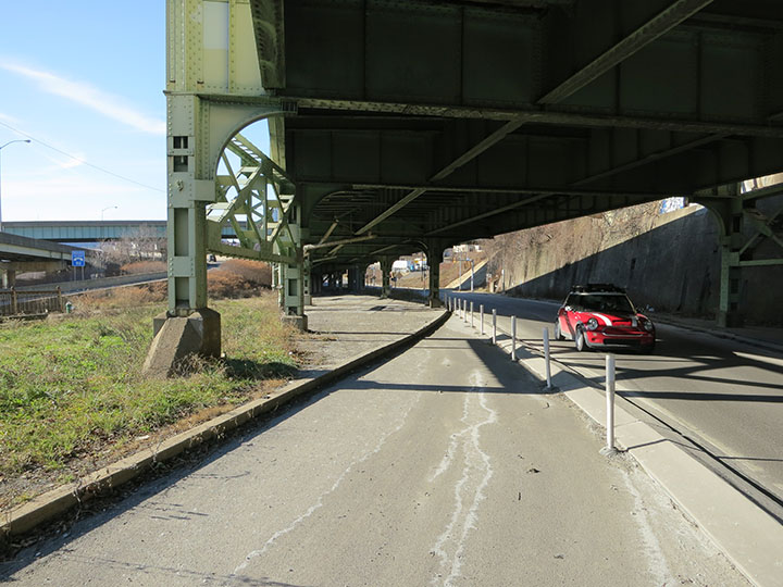 Curb Cut Needed on Forbes Avenue