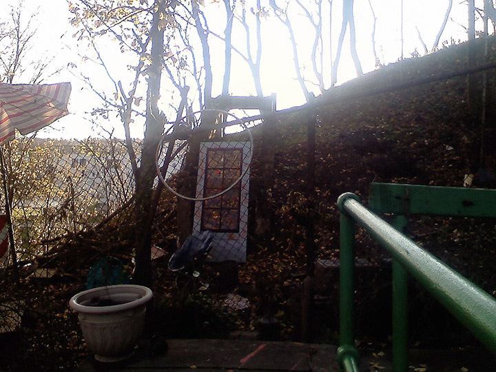 Remnant of Stairway at the Top of Hodge Street